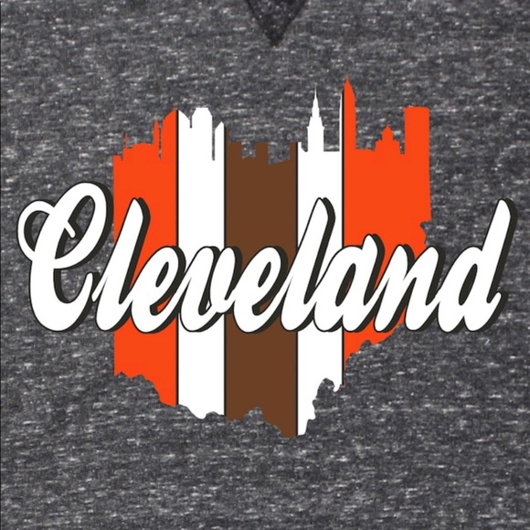 S⭕️LD NWOT Cleveland Browns Sweatshirt - Picture 3 of 4